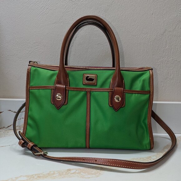 Dooney & Bourke green nylon and leather hand/shoulder bag. EUC! - Picture 8 of 12